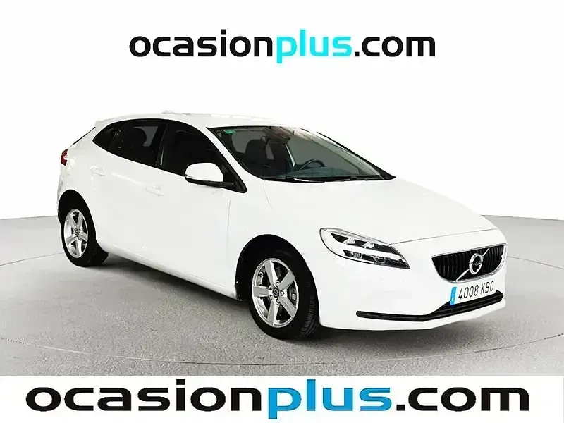 Begagnad Volvo V40 Momentum 150 HK (110 kW) 2017 Vit