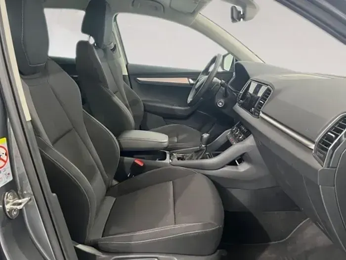 Usado Skoda Karoq Ambition 115 CV (84 kW) 2024 Gris SUV