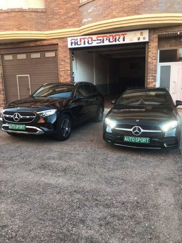 Usado Mercedes GLC220 197 CV (144 kW) 2023 Negro SUV