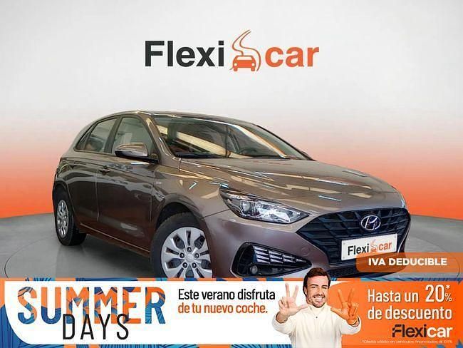 Marrón Usado 2022 Hyundai i30 Berlina | 14.470 € (Buen precio) - Imagen 1/4