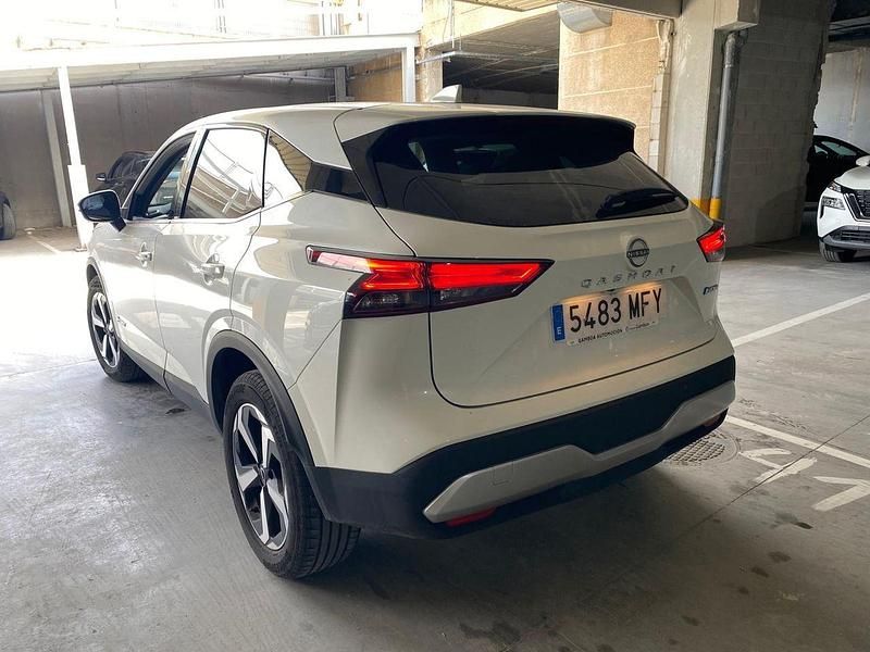 Usado Nissan Qashqai N-Connecta 190 CV (139 kW) 2023 Blanco SUV