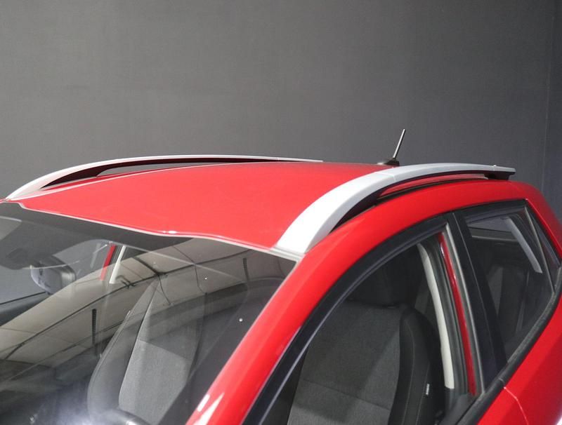 Usado Kia Stonic 100 CV (73 kW) 2023 Rojo SUV