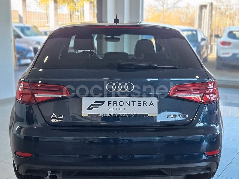 Usado Audi A3 116 CV (85 kW) 2020 Azul Berlina