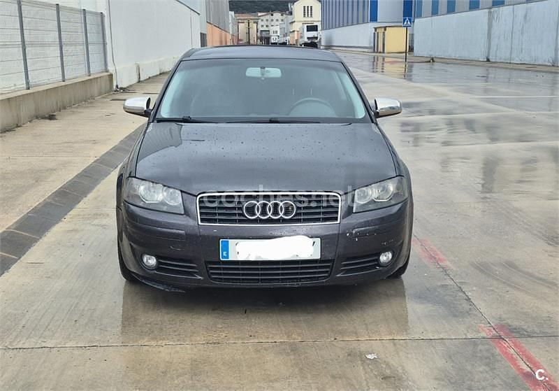 Usado Audi A3 Ambition 140 CV (102 kW) 2004 Marrón Utilitario