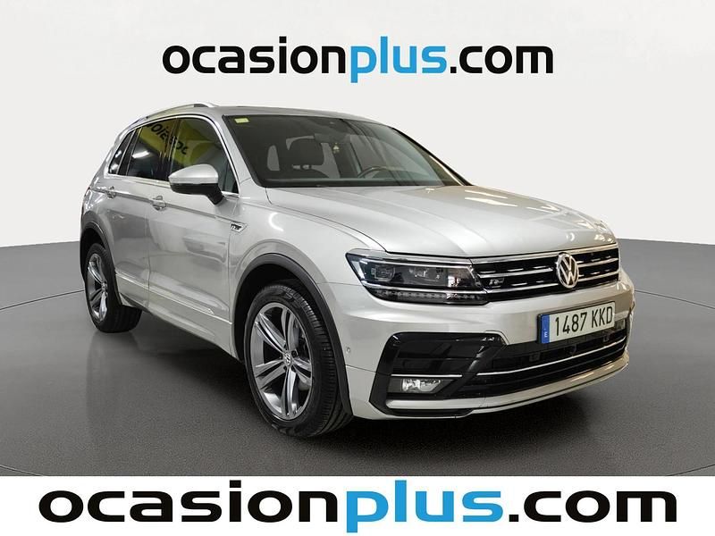Usado VW Tiguan Sportline 150 CV (110 kW) 2018 Gris plata SUV