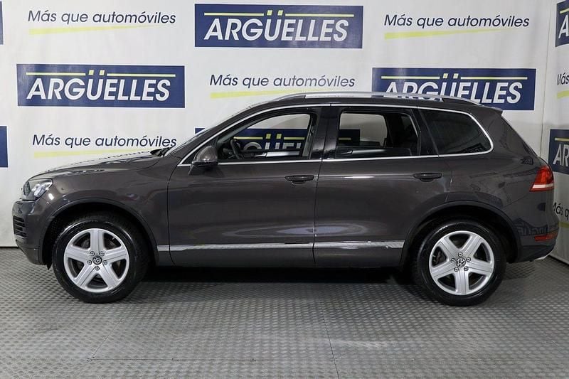 Usado VW Touareg 245 CV (180 kW) 2011 Gris / plata SUV
