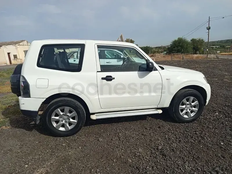 Usado Mitsubishi Montero 190 CV (139 kW) 2018 Blanco SUV