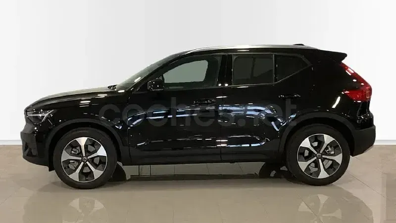 Nuevo Volvo XC40 Core 163 CV (119 kW) 2026 Negro SUV