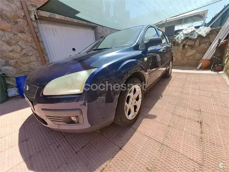 Usado Ford Focus Trend 115 CV (84 kW) 2006 Azul Familiar