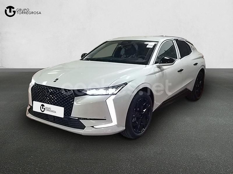 Blanco Usado 2023 DS Automobiles DS4 Performance Berlina | 34.900 € (Caro) - Imagen 1/4