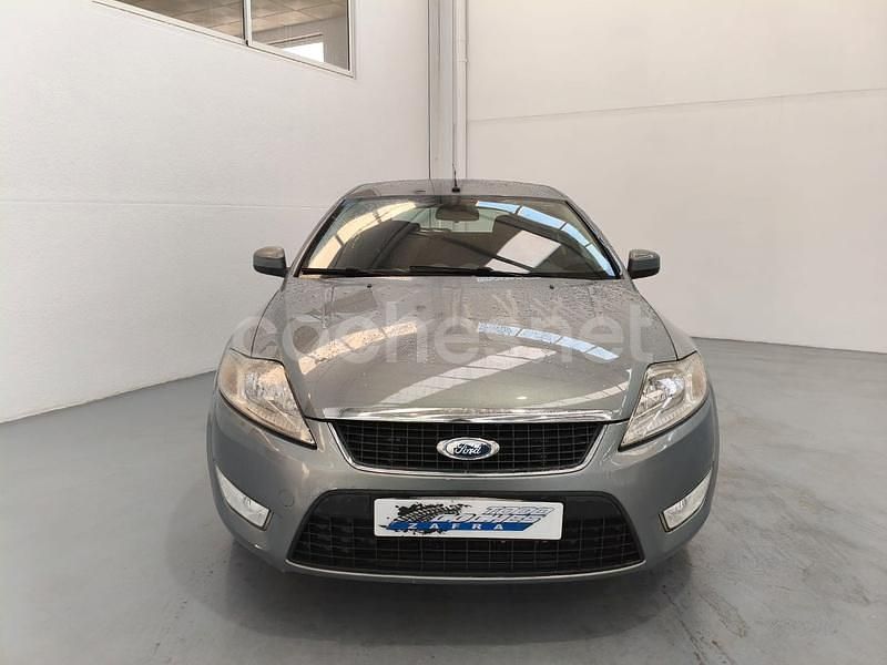 Gris / plata Usado 2008 Ford Mondeo Ghia Berlina | 4900 € (Precio justo) - Imagen 1/4