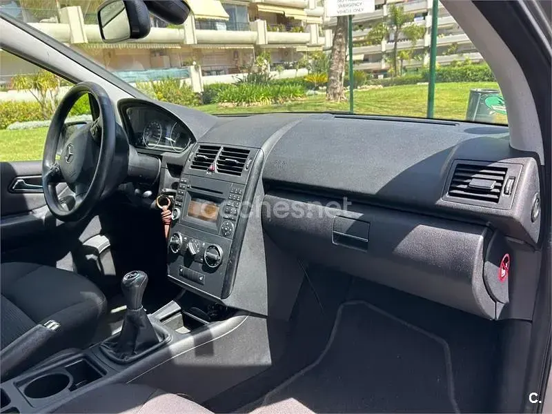 Usado Mercedes A160 Exclusive 82 CV (60 kW) 2011 Marrón Monovolumen