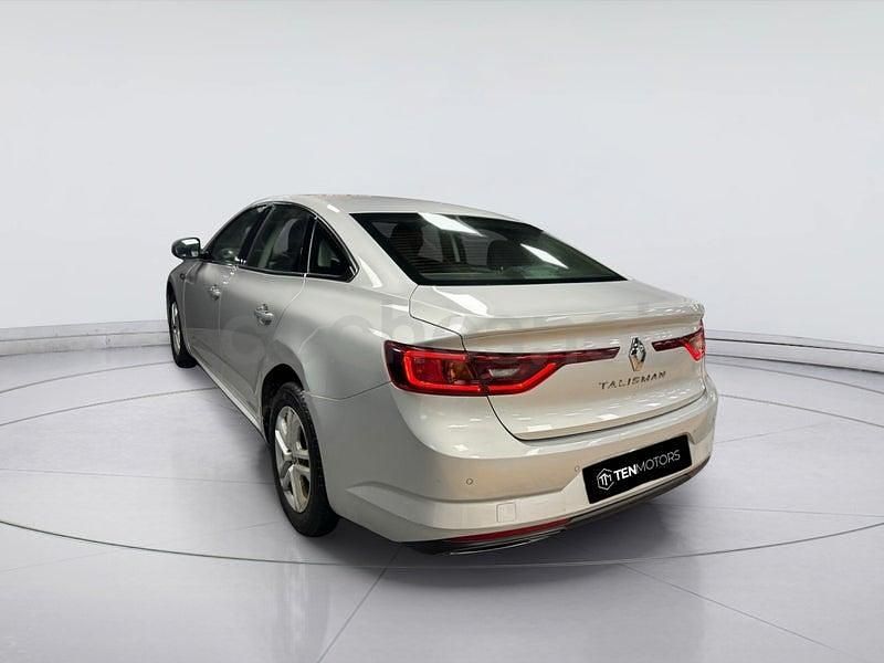 Usado Renault Talisman Intens 130 CV (95 kW) 2018 Gris / plata Berlina