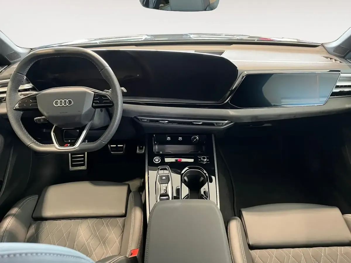 Usado Audi A5 150 CV (110 kW) 2025 Negro Berlina