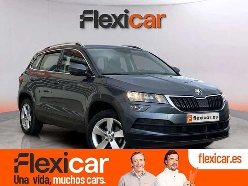 Usado Skoda Karoq Ambition 150 CV (110 kW) 2022 Gris SUV