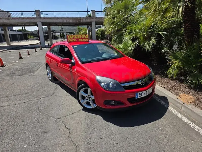 Usado Opel Astra GTC Sport 105 CV (77 kW) 2006 Rojo Berlina