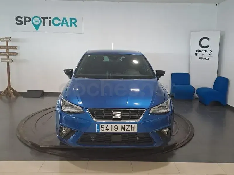 Usado Seat Ibiza FR 115 CV (84 kW) 2025 Azul Utilitario