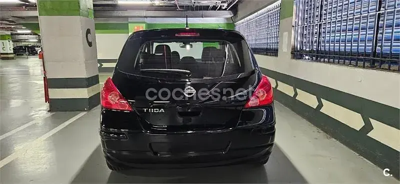 Usado Nissan Tiida Acenta 110 CV (80 kW) 2008 Negro Berlina
