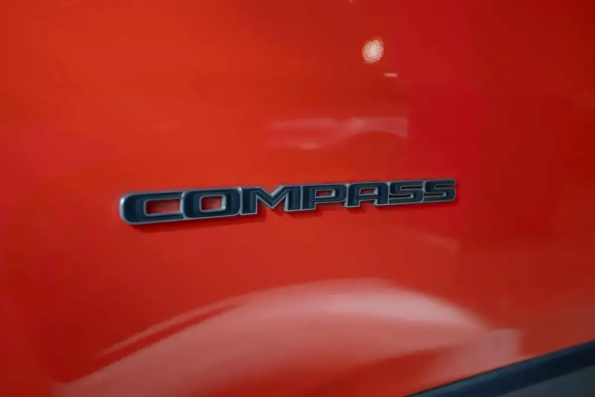 Usado Jeep Compass Limited 170 CV (125 kW) 2018 Naranja SUV