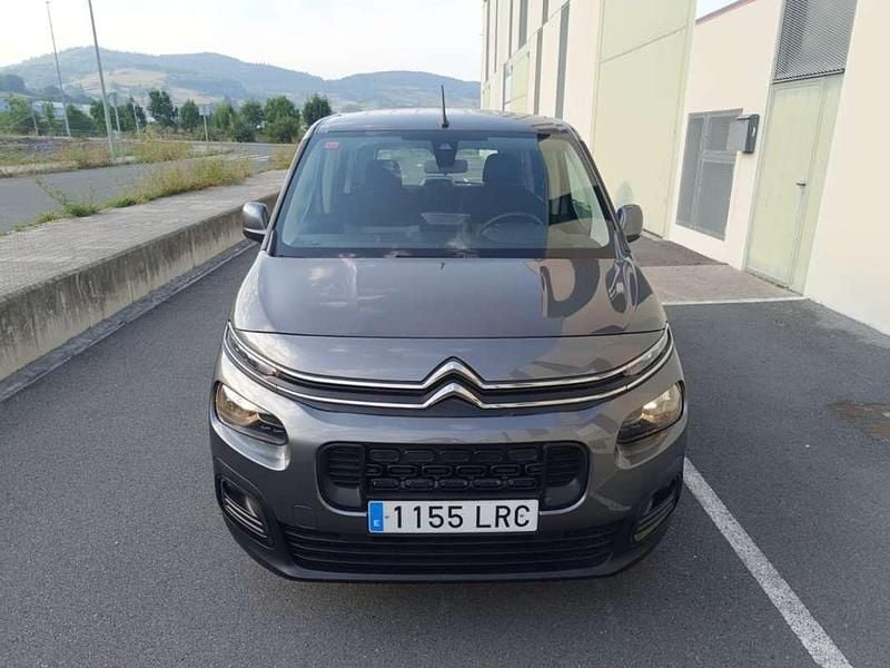 Usado Citroën Berlingo Feel 102 CV (75 kW) 2021 Plateado Monovolumen