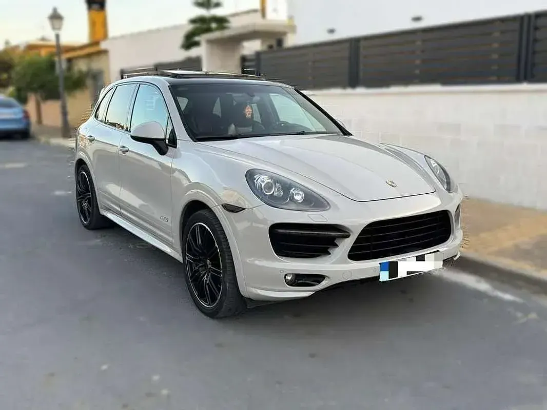 Usado Porsche Cayenne 420 CV (308 kW) 2013 Gris SUV