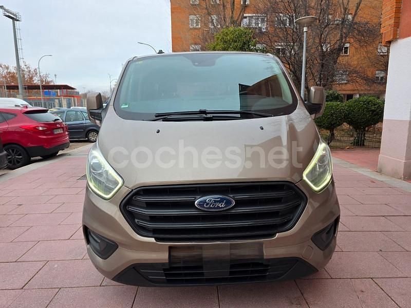 Usado Ford Tourneo Trend 131 CV (96 kW) 2019 Gris Monovolumen