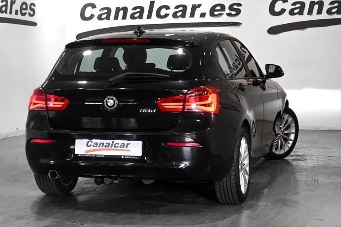 Usado BMW 118 150 CV (110 kW) 2016 Negro Utilitario
