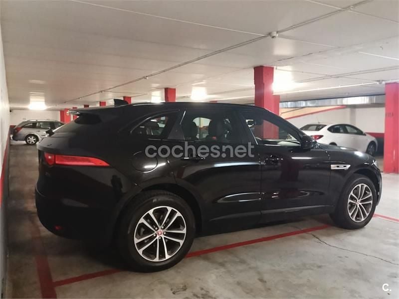 Usado Jaguar F-Pace R-Sport 180 CV (132 kW) 2016 Negro SUV