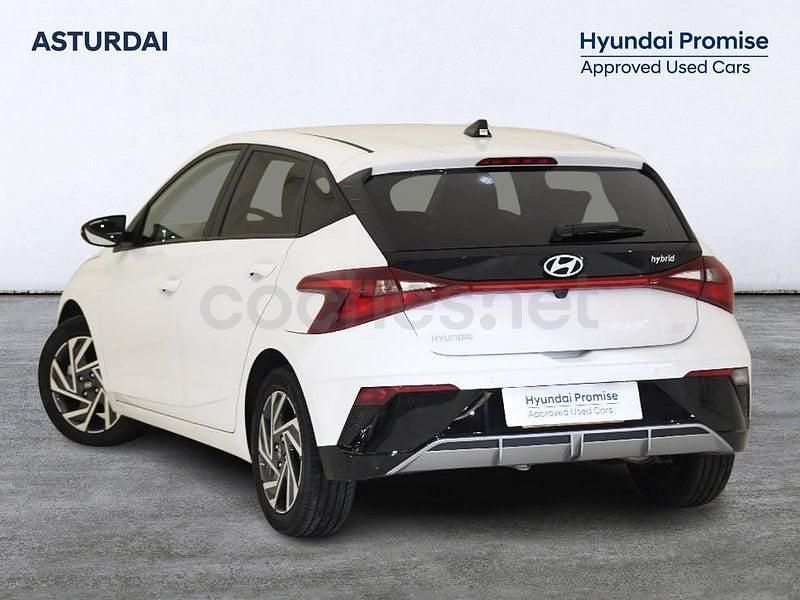 Usado Hyundai i20 100 CV (73 kW) 2025 Blanco Berlina