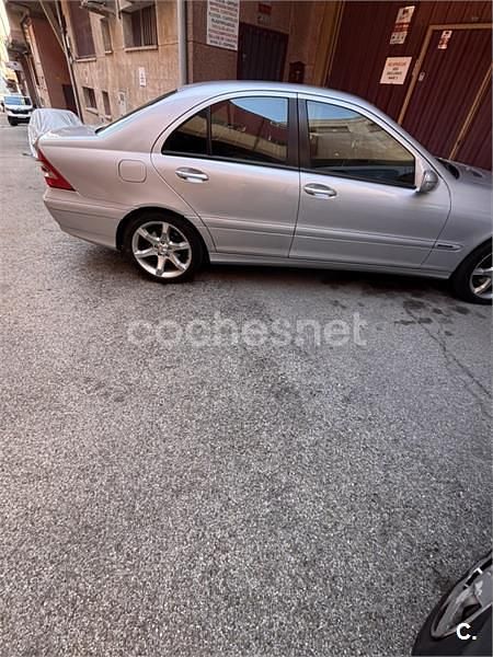 Usado Mercedes C220 Sport Edition 150 CV (110 kW) 2006 Gris / plata Berlina