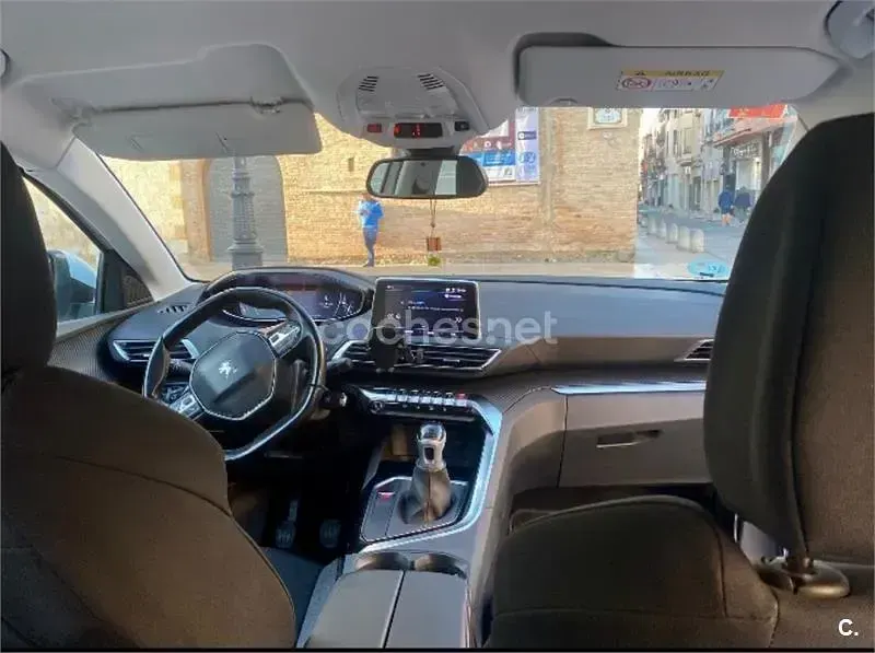 Usado Peugeot 3008 Active 130 CV (95 kW) 2018 Blanco SUV