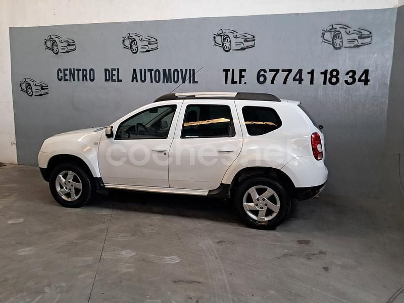 Usado Dacia Duster Lauréate 105 CV (77 kW) 2011 Blanco SUV