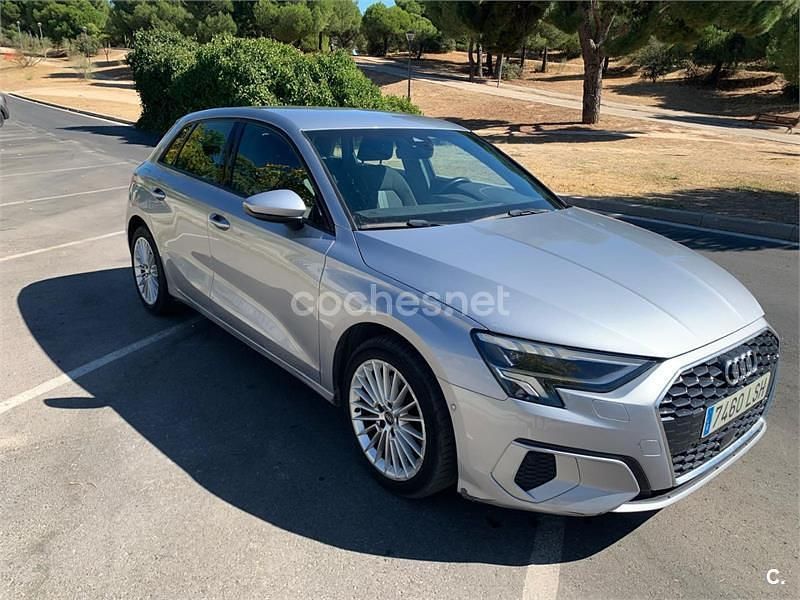 Gris / plata Usado 2021 Audi A3 Advanced Plus Berlina | 24.500 € (Un poco caro) - Imagen 1/4