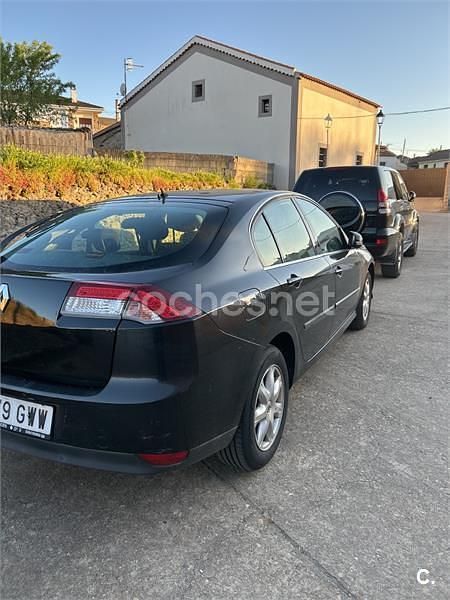Usado Renault Laguna III Expression 110 CV (80 kW) 2010 Negro Berlina