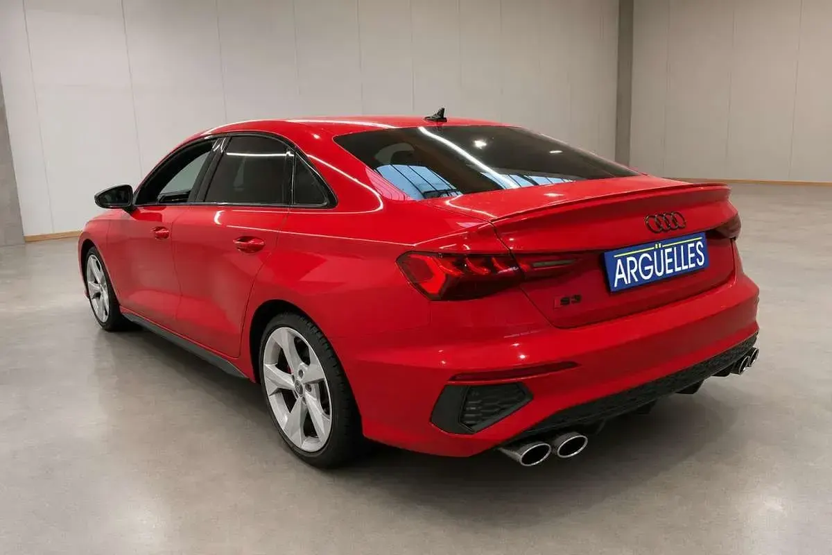 Usado Audi S3 Sportback 310 CV (228 kW) 2022 Rojo Utilitario