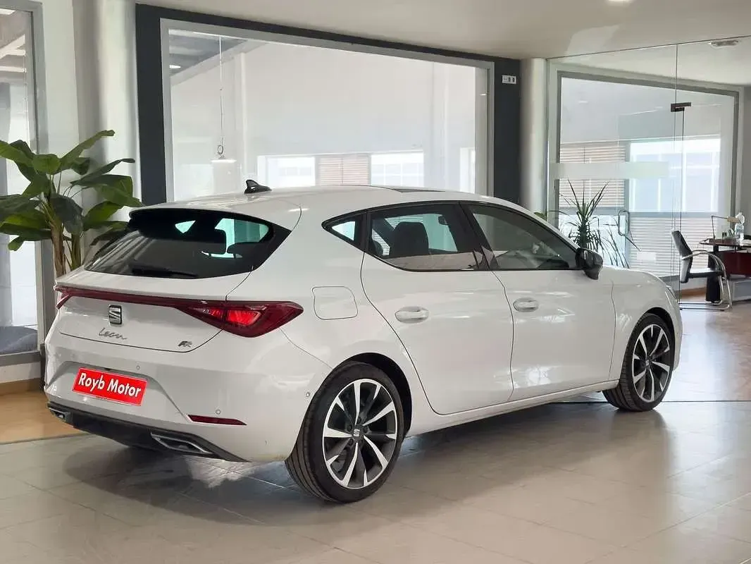 Usado Seat Leon FR 150 CV (110 kW) 2020 Blanco Utilitario