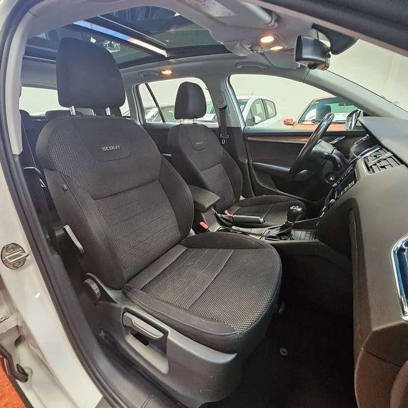 Usado Skoda Octavia 184 CV (135 kW) 2016 Blanco Utilitario
