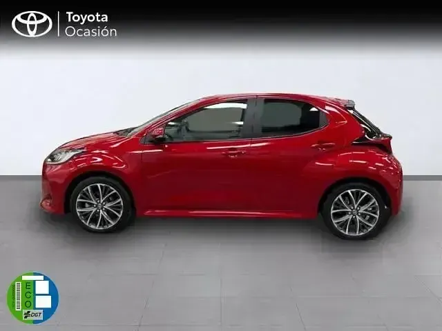 Używany Toyota Yaris Style 120 KM (88 kW) 2025 Czerwony Hatchback