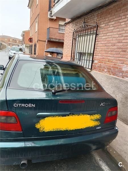 Usado Citroën Xsara 90 CV (66 kW) 2001 Azul Berlina