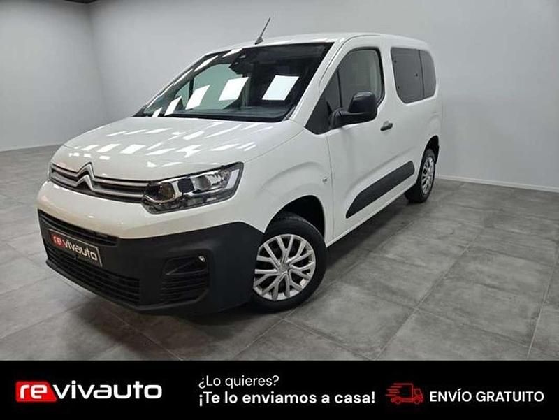 Usado Citroën Berlingo Feel 102 CV (75 kW) 2022 Blanco Monovolumen