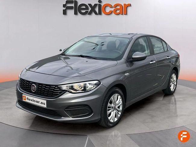 Usado Fiat Tipo Easy 95 CV (69 kW) 2018 Gris Berlina