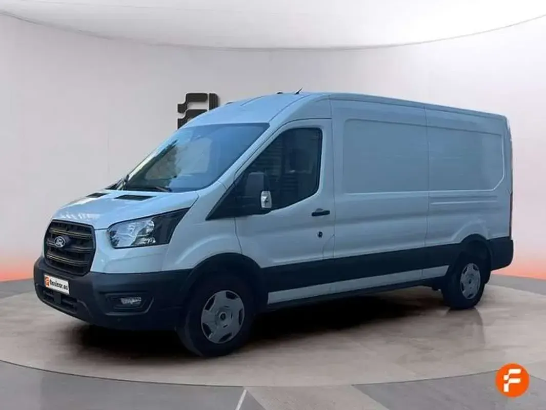 Usado Ford Tourneo Trend 136 CV (100 kW) 2024 Blanco Monovolumen