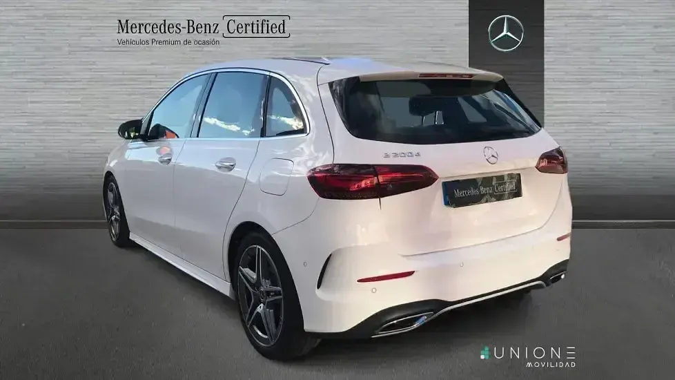 Usado Mercedes B200 150 CV (110 kW) 2024 Blanco Monovolumen