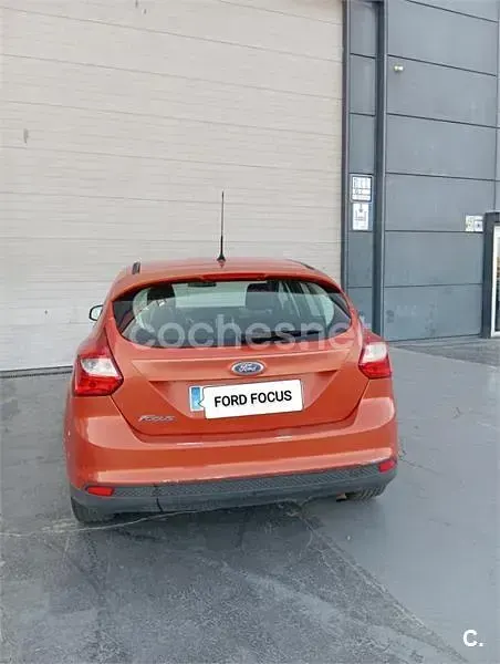 Usado Ford Focus Titanium 125 CV (91 kW) 2011 Rojo Berlina