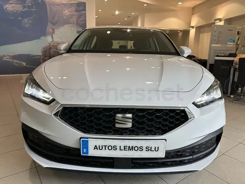 Usado Seat Leon Style 116 CV (85 kW) 2024 Blanco Berlina