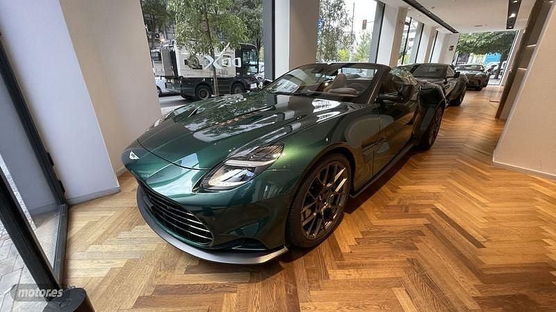 Nuevo Aston Martin Vanquish 835 CV (614 kW) 2025 Malachite green Descapotable