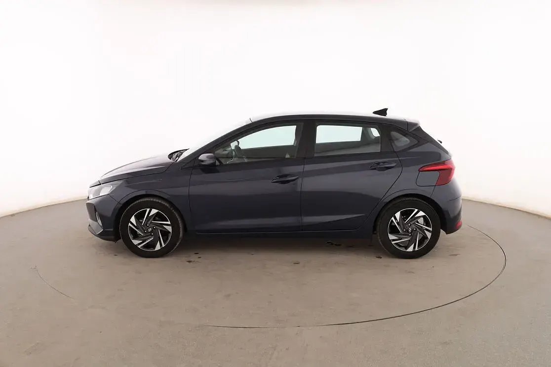 Usado Hyundai i20 84 CV (61 kW) 2023 Negro Utilitario