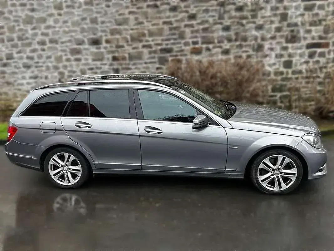 Usado Mercedes C300 Avantgarde 231 CV (169 kW) 2011 Gris Familiar