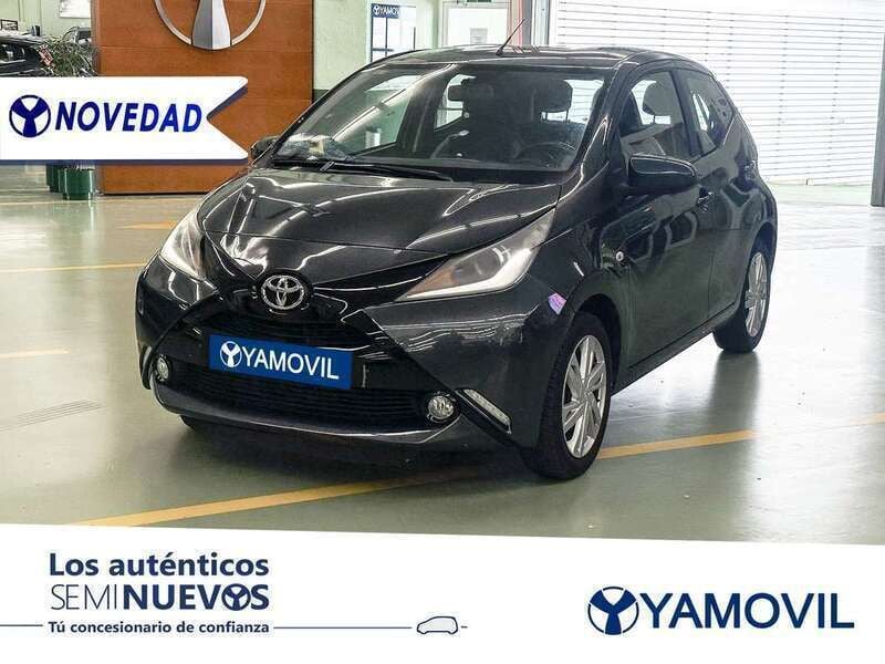 Gris Usado 2018 Toyota Aygo X-play Utilitario | 10.450 € (Precio justo) - Imagen 1/4