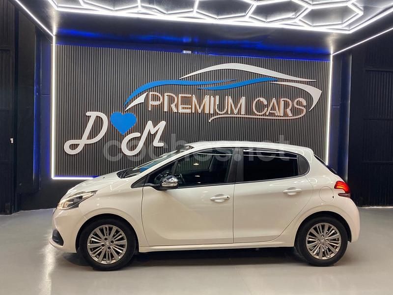 Usado Peugeot 208 Active 99 CV (72 kW) 2019 Blanco Utilitario